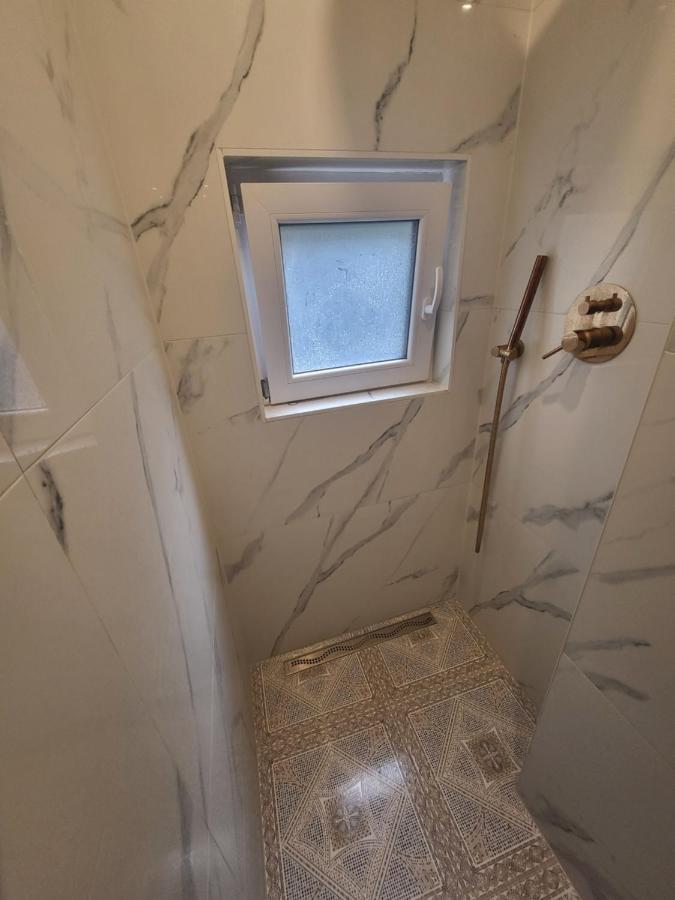 Vintage Apartment In The City Centre Old Town ลูบลิยานา ภายนอก รูปภาพ