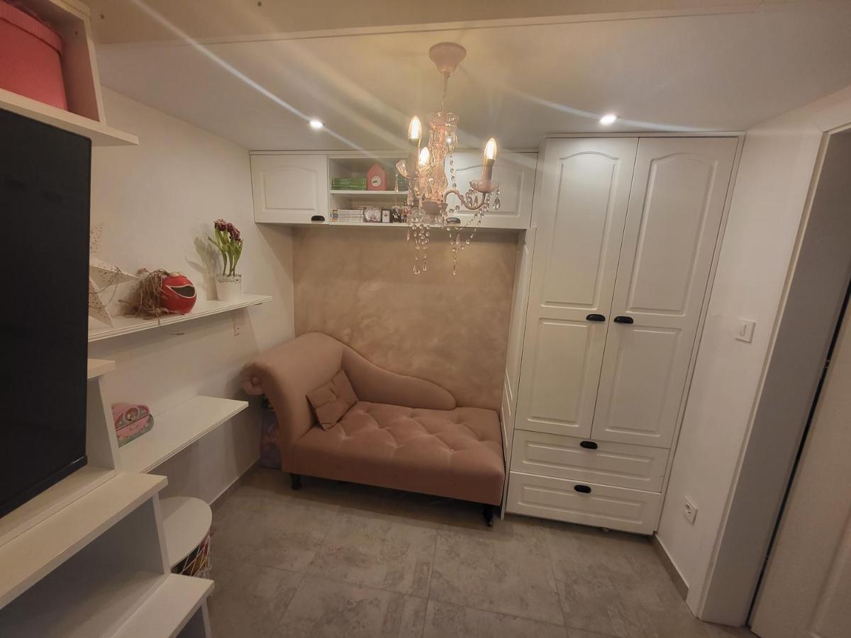 Vintage Apartment In The City Centre Old Town ลูบลิยานา ภายนอก รูปภาพ