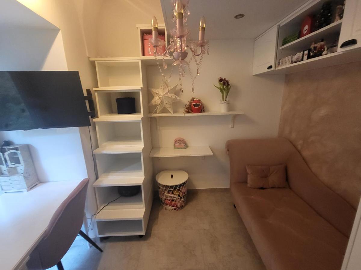 Vintage Apartment In The City Centre Old Town ลูบลิยานา ภายนอก รูปภาพ